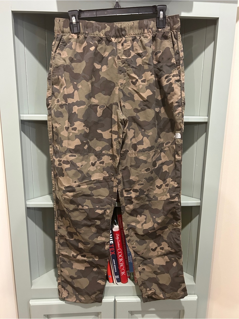 The North Face Men's Camo Cargo Pants - Olive/Brown